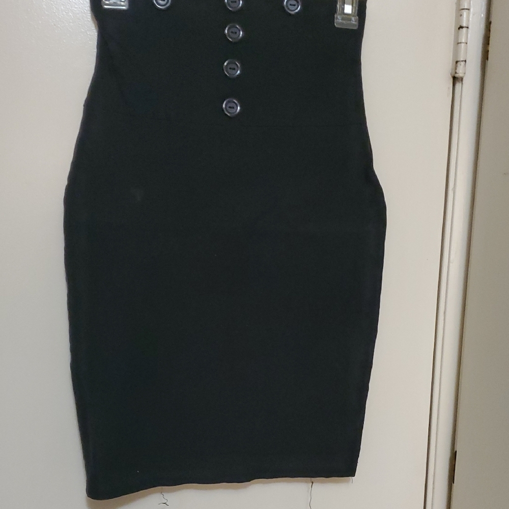 Fashion Magazine Black Buttoned Pencil Skirt JUNIOR
